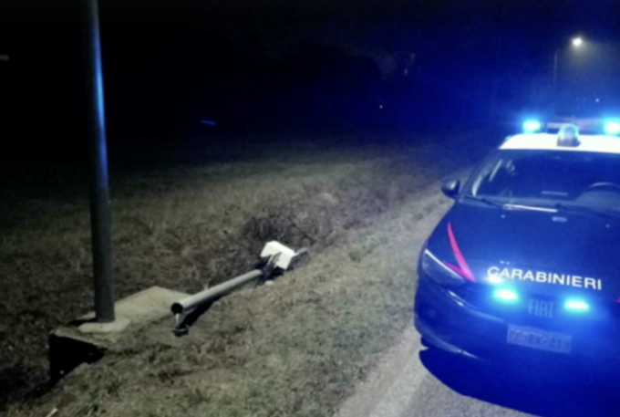 “Fleximan” colpisce ancora a Riese Pio X: l’ennesimo autovelox buttato giù