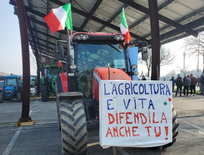 La protesta dei trattori arriva nella Marca, attesi 500 agricoltori a Silea
