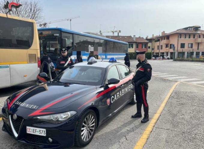 Minorenne aggredito dal branco alla stazione dei bus di Castelfranco