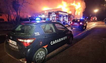 Palazzina divorata dalle fiamme a Breda di Piave, nessun ferito