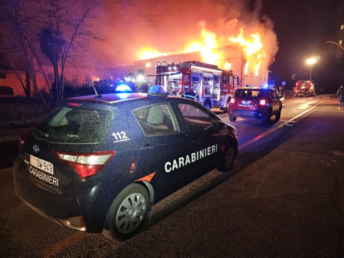 Palazzina divorata dalle fiamme a Breda di Piave, nessun ferito