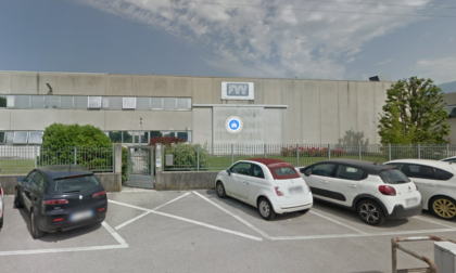 Incidente in fabbrica a Vittorio Veneto, operaio 21enne gravemente ferito a una mano
