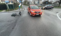 Scontro tra un'auto e una bici, ferito ciclista 32enne