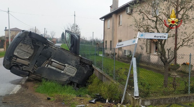 Renault Megane e Audi A1 si scontrano a Riese Pio X: feriti i due conducenti