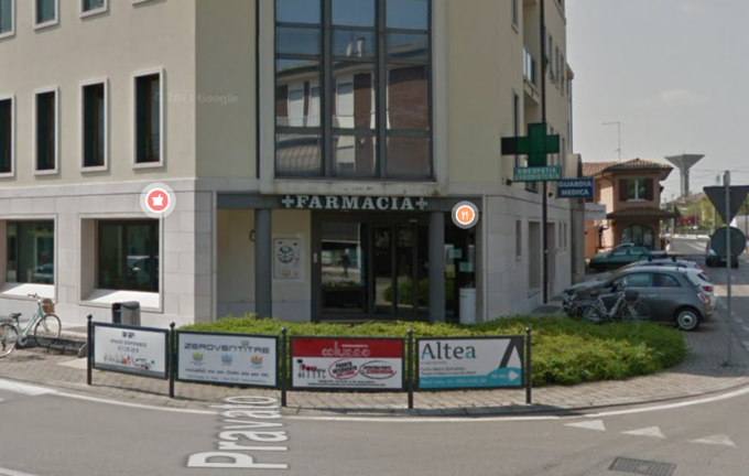 Rapina in farmacia a Paese: “Nascondeva un’arma sotto un telo: ha rubato 2mila euro dalla cassa”