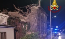 Crolla tetto di una vecchia abitazione a Codognè