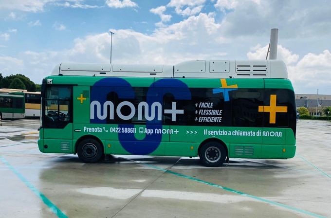 Quest’estate a Treviso si potranno prenotare gli autobus a chiamata: ecco come funziona il servizio MOM+