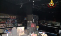 Incendio nella notte in un negozio di alimentari a Zenson di Piave