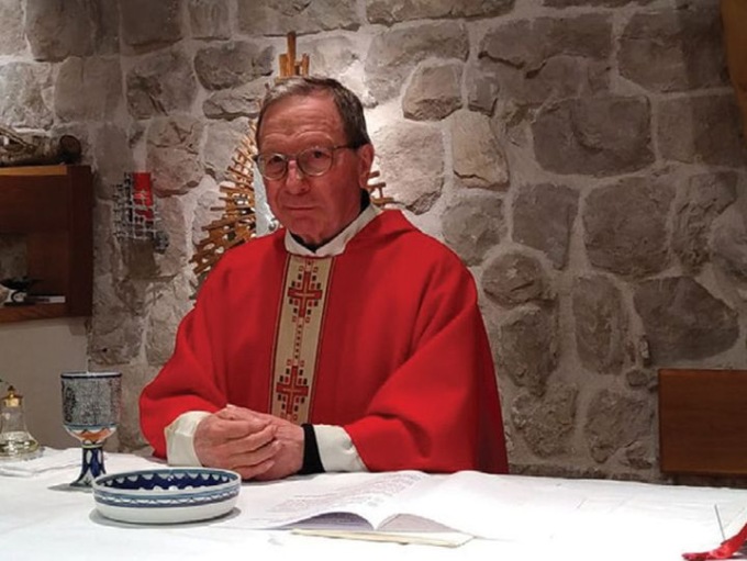 Padre Bassetto, indagato un infermiere: gli avrebbe somministrato 10 fiale di morfina
