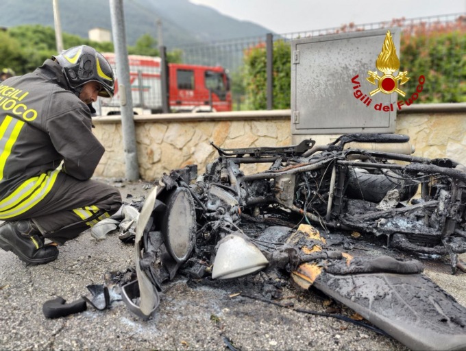 Scooter contro muretto a Borso del Grappa, deceduto un uomo