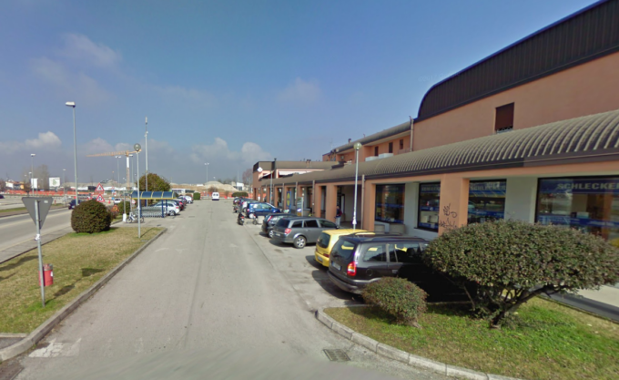 L’ex fidanzato la lascia, lei per vendetta gli incendia l’auto