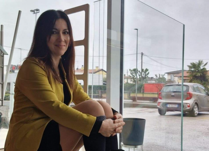 Helen Comin, morta dopo un intervento al seno: due medici indagati per omicidio colposo