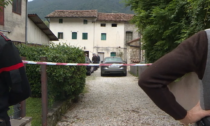 Marito e moglie trovati morti in camera da letto a Tarzo: "Probabile omicidio-suicidio"