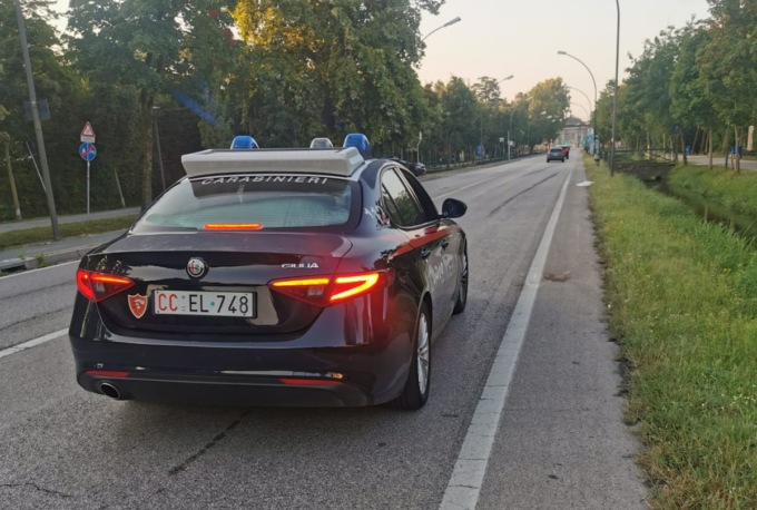 Investito da una Peugeot 208 nella notte, morto il 26enne Marco Carraretto