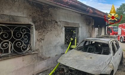 Incendio in un garage a Casale sul Sile, due auto distrutte dalle fiamme