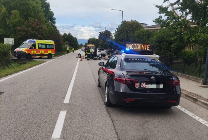 Frontale tra due auto a Ormelle, morto un 77enne
