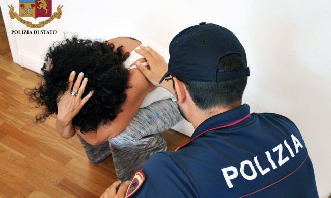 Minacce, insulti e comportamenti ossessivi contro l’ex compagna: ammonimento per un 42enne