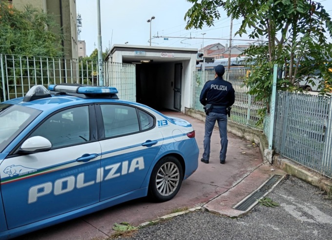 20enne picchiato con la catena della bici dal ladro che voleva rubargliela