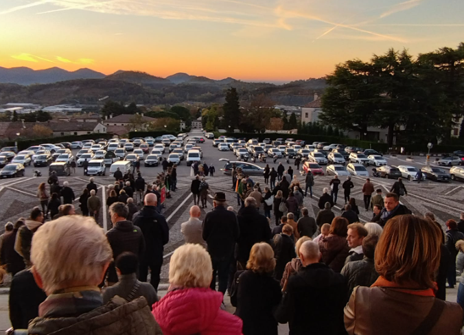 “Il funerale alle 6 del mattino e nessuno deve assentarsi dal lavoro”, le ultime volontà del pasticciere Eros Socal