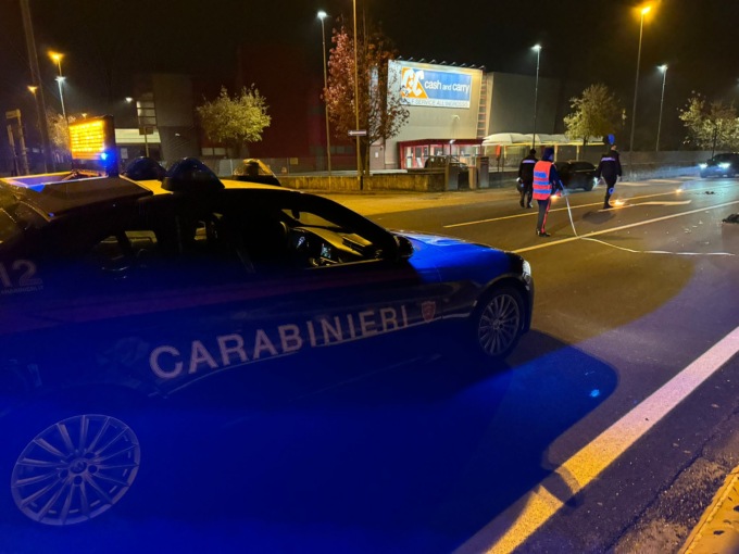 44enne investita mentre attraversa la strada, ricoverata in terapia intensiva