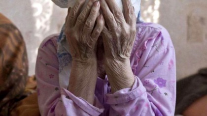 37enne prova a entrare a forza in casa della madre di notte, aveva bisogno di soldi per le sue dipendenze