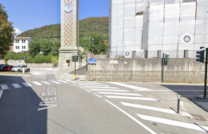 Scontro tra due auto in un incrocio a Pieve di Soligo