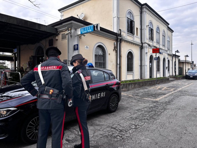 23enne minaccia un minorenne con un coltello e lo rapina (di 7 euro) alla stazione di Mogliano Veneto