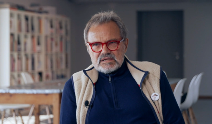 Addio a Oliviero Toscani, il ricordo di Benetton: “Continua a sognare”