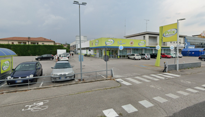 Ferito al collo con una bottiglia rotta, individuato e denunciato il responsabile che ha agito ubriaco
