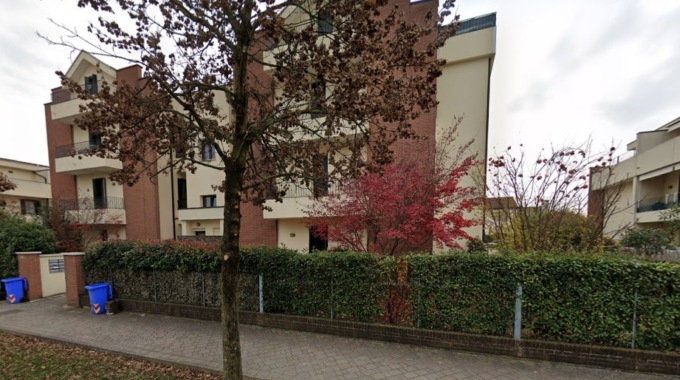 “Mia moglie è scomparsa”, dopo la denuncia ai carabinieri si barrica in casa