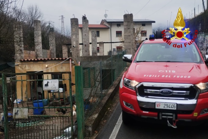 Un 75enne e un agnellino trovati morti in una baracca, possibile intossicazione da monossido di carbonio
