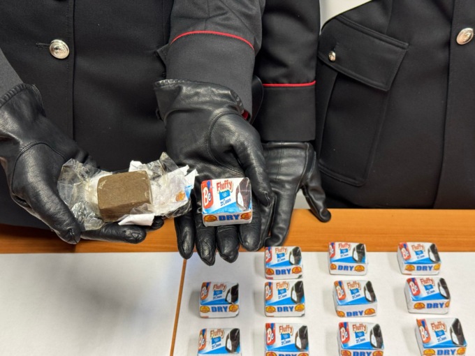 16enne in fuga su monopattino viene arrestato per possesso di stupefacenti