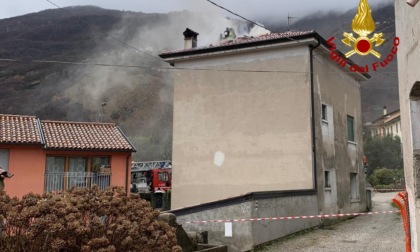 Incendio in un'abitazione a Vittorio Veneto, in fiamme una mansarda