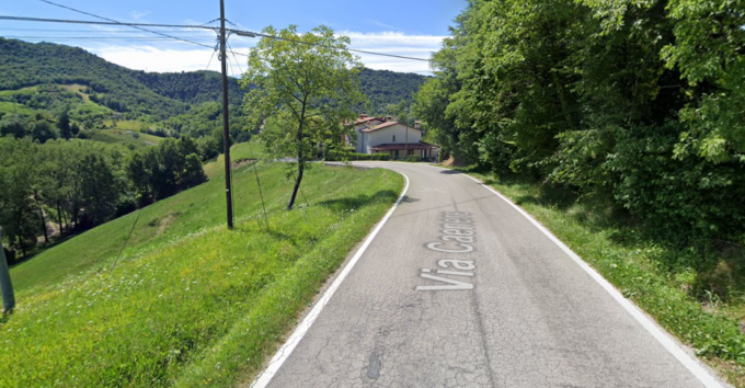 Ford Fiesta esce di strada a Monfumo, cinque feriti tra i 18 e i 19 anni