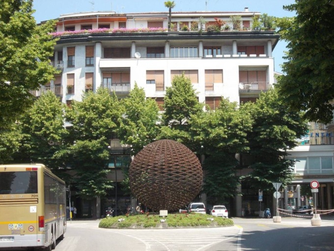 24enne accerchiato e aggredito da una baby gang in pieno centro