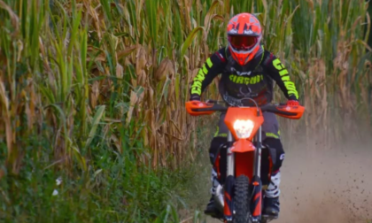 Cade in pista e viene travolto dalle altre moto, 23enne di Orsago muore durante una gara di motocross