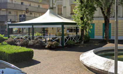 Rissa e accoltellamento in piazza Rigo a Spresiano nel 2022, indagati in quattro
