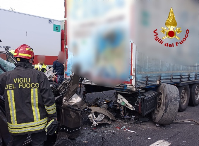 Tamponamento sull’A4 tra Meolo e Roncade: morto il conducente di un furgone