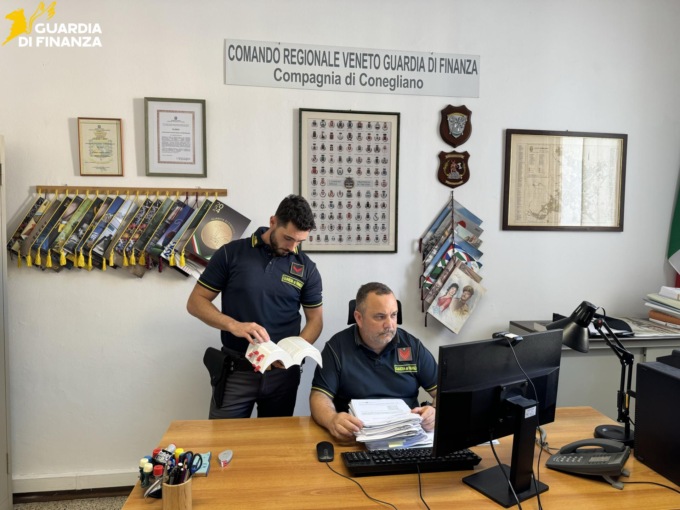Scoperto giro di fatture false per 87 milioni di euro, 18 imprese fantasma nel mirino della Finanza