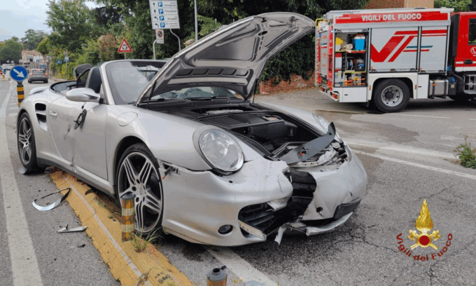 Scontro tra due auto a Castelfranco Veneto, un ferito