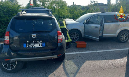 Scontro fra quattro auto a Silea, feriti lievemente i conducenti