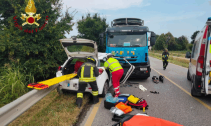 Frontale tra auto e camion a Casale sul Sile, un ferito