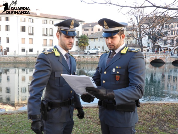 Evasione fiscale per un noto avvocato trevigiano: sequestrati beni e case per 350mila euro