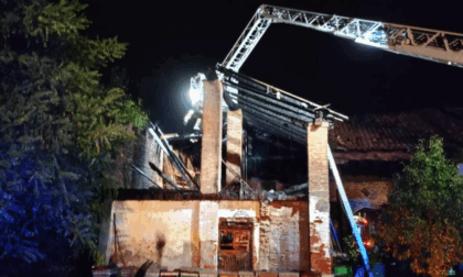 Incendio in un fienile a Castelfranco Veneto, la casa salvata dalle fiamme grazie ai Vigili del Fuoco