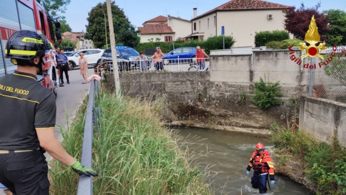 77enne in carrozzina cade in un canale a Castelfranco Veneto