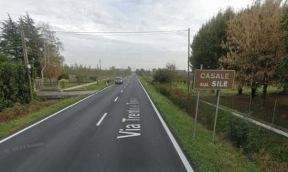 Inseguimento a Casale sul Sile: in quattro abbandonano l'auto e scappano, nel veicolo trovati arnesi da scasso
