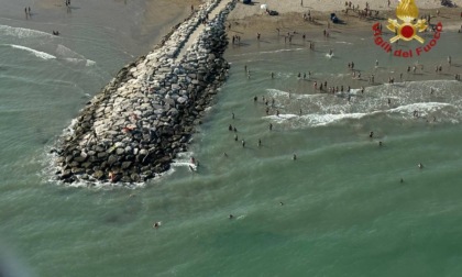 Bimbo di Roncade scomparso in mare a Cavallino Treporti, il corpo senza vita ritrovato nella notte