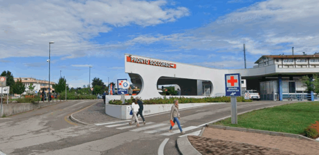 Nello scontro tra una Dacia e un ciclomotore Malaguti, 14enne finisce all’Ospedale