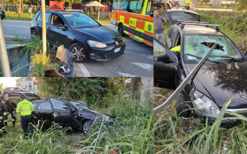 Impatto tra due auto a Villorba, una finisce fuori strada con un palo che sfonda il parabrezza