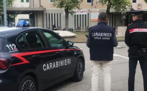 Documento sui rischi non aggiornato e un lavoratore in “nero”, due aziende sospese nel Trevigiano